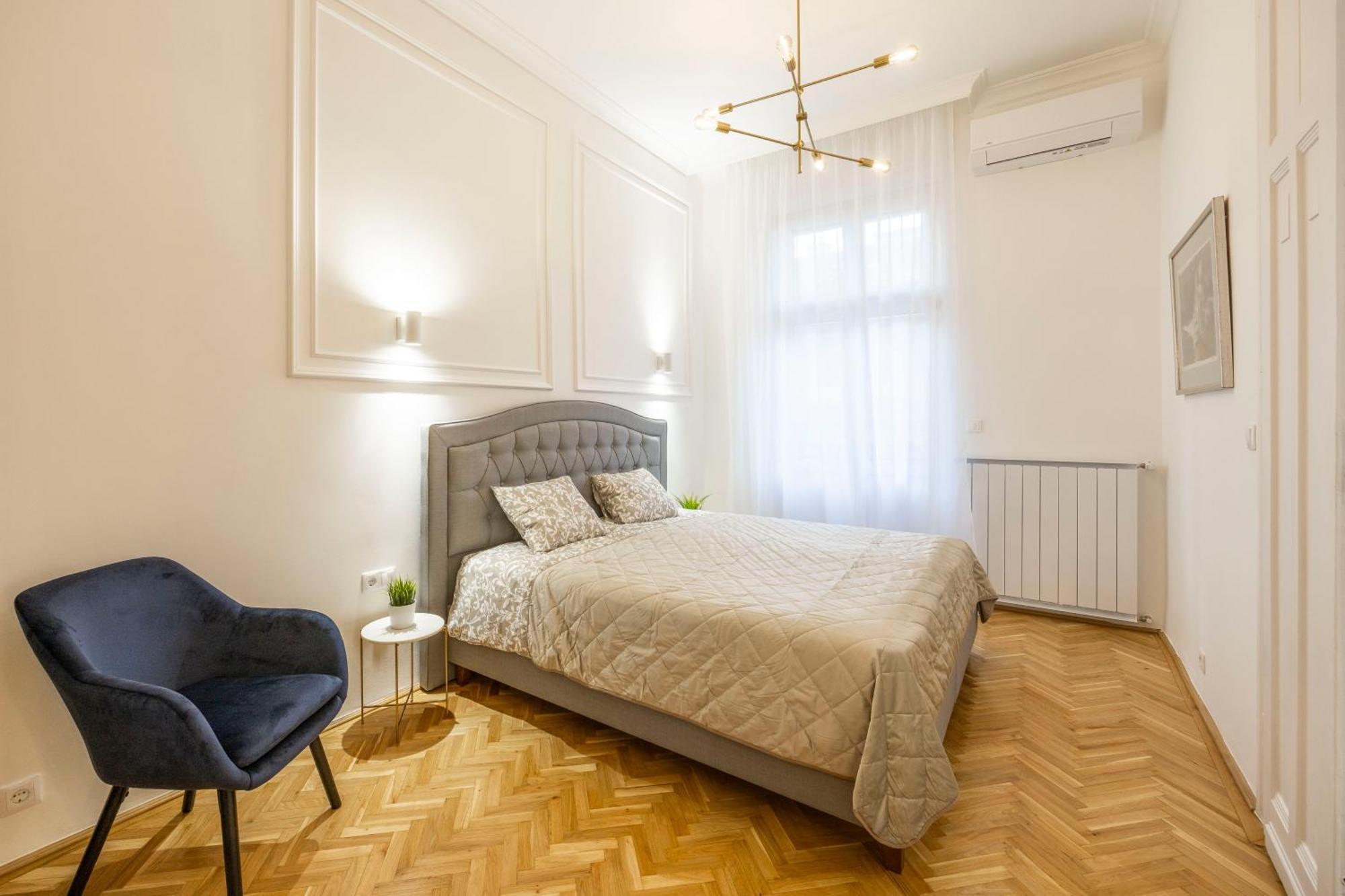 Luxurious 4bedrm 3bathrm W/ Balcony Appartement Budapest