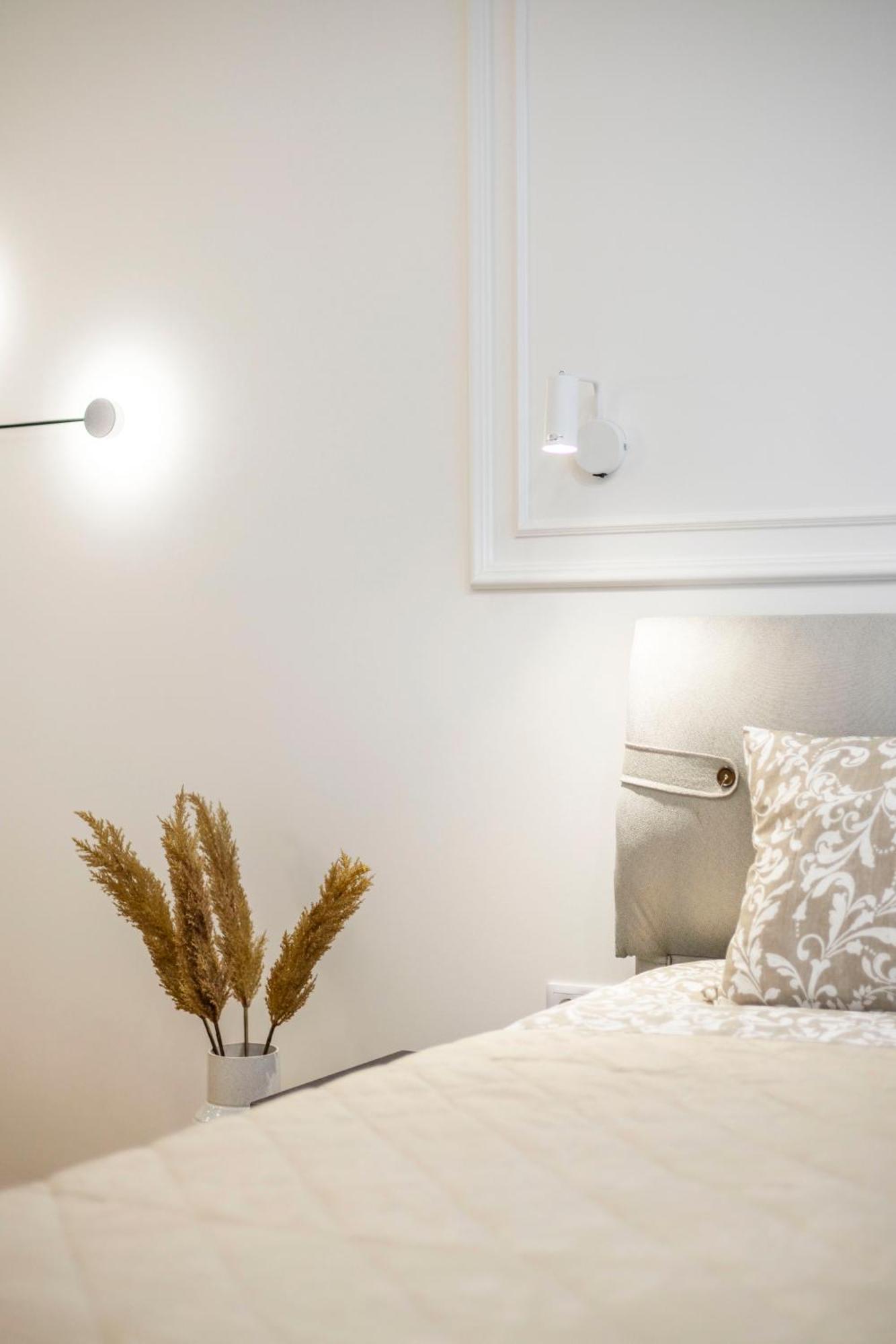 Luxurious 4bedrm 3bathrm W/ Balcony Appartement